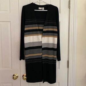 Beautifal light weight Chico’s duster. Excellent condition.